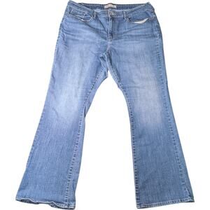 Levi's Strauss Women's Bootcut Jeans In A Medium Wash Denim Mid Rise 18- w34